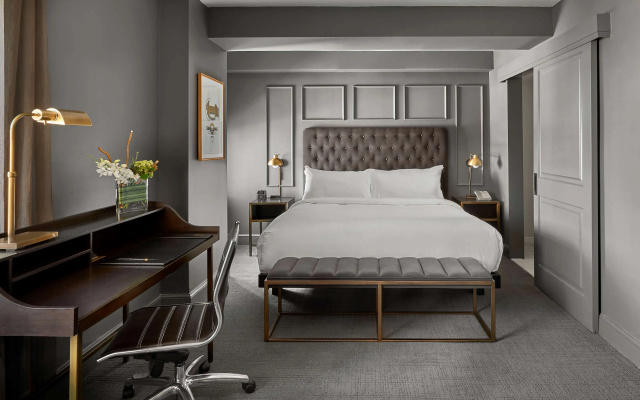 Hotel Phillips Kansas City Curio Collection by Hilton