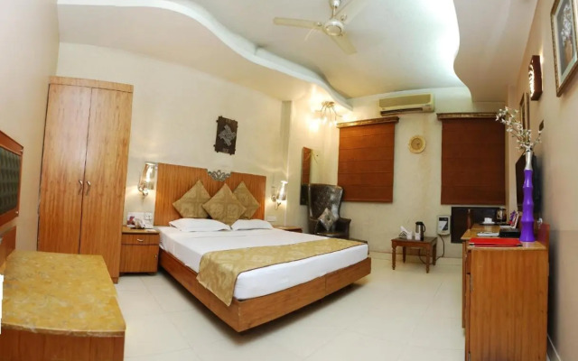 Hotel Royal Castle Grand
