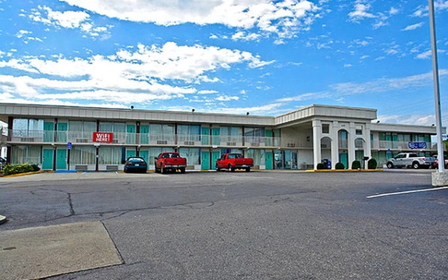 Econo Lodge Paducah Area