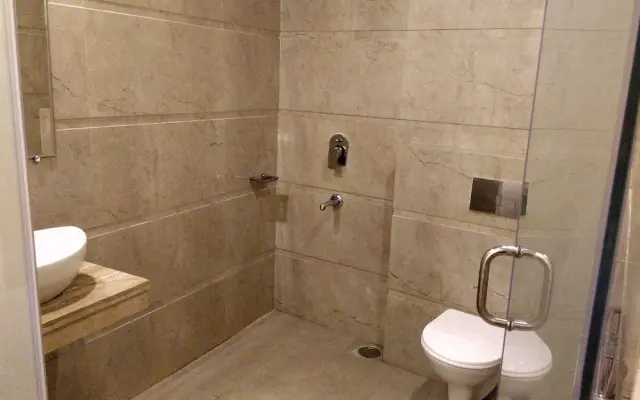 Sallow Royal Suites