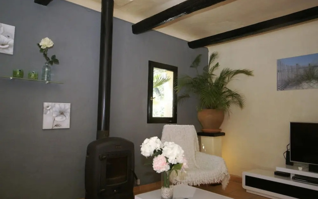 Charming Villa in Cavalaire-sur-mer With Pool