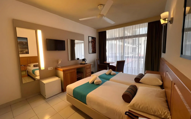 Canifor Hotel