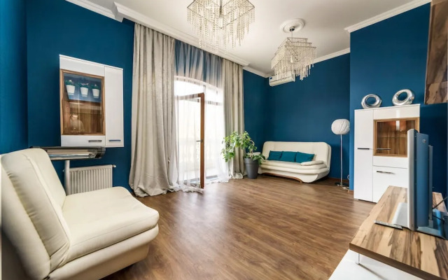 LeonRooms Onilovoy 18-2