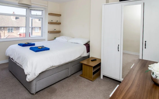 Elegant Rooms in a Quiet Location