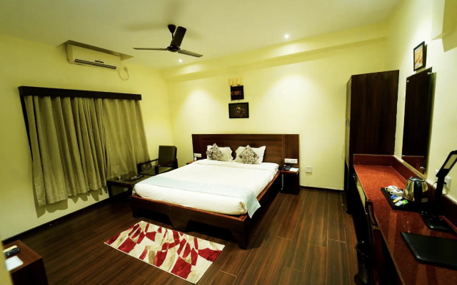 Hotel Radhika Regency
