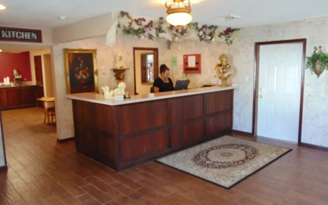 Queen Anne Inn II