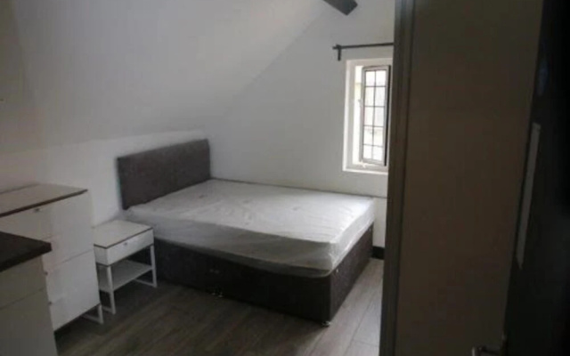 Frodsham Street Apartment