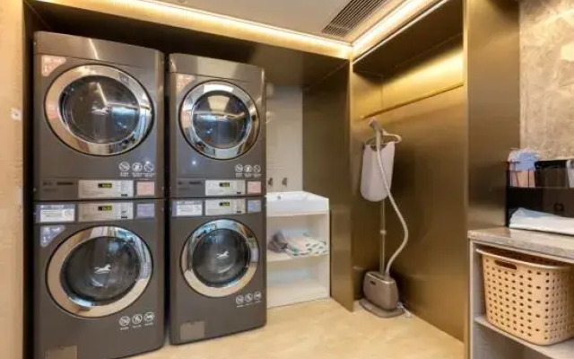 HanTing Hotel (Zhengzhou East High-Speed Rail Station East Square Shangding Road)