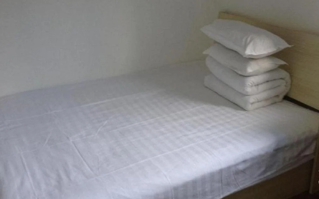 Taizhou Jiangyan Xinrong Hotel