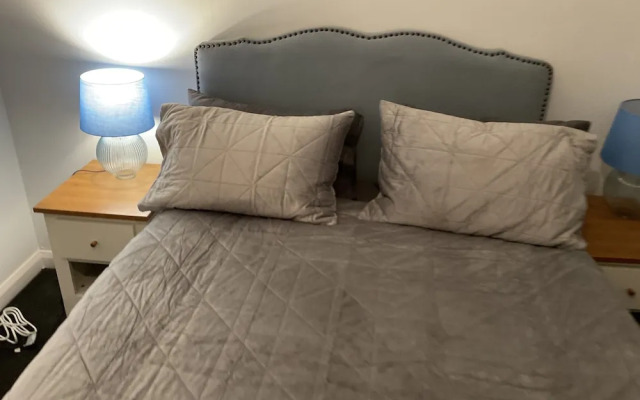 Stunning 4-bed House in Rochester