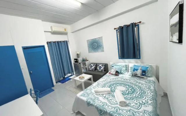 107 Budget Room Utilities Balcony in Ratchada