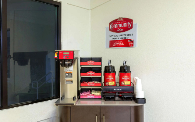 Travelodge by Wyndham Essington / Philadelphia Airport
