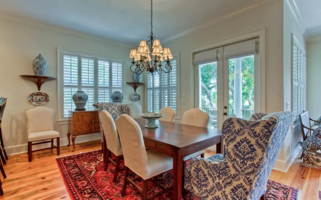 4216 4th Street by Hodnett Cooper