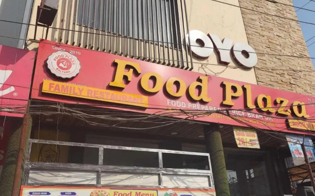 OYO 91194 Food Plaza