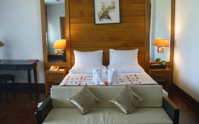 NAN Waddy Hotel