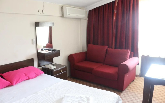 Otel La Mer Akcay