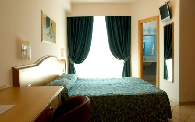 Roses Hotel