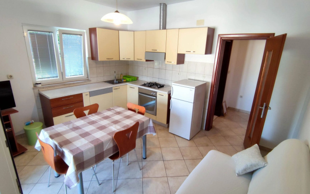Apartment Leana