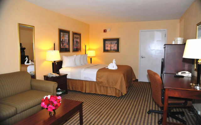 Opal Hotel & Suites