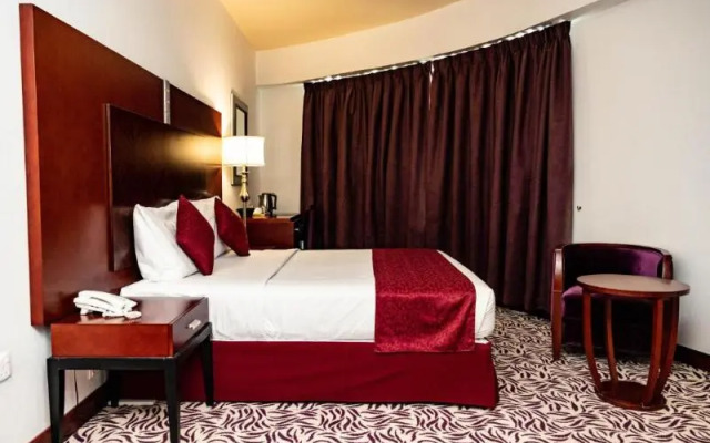 Mra Grand Hotel
