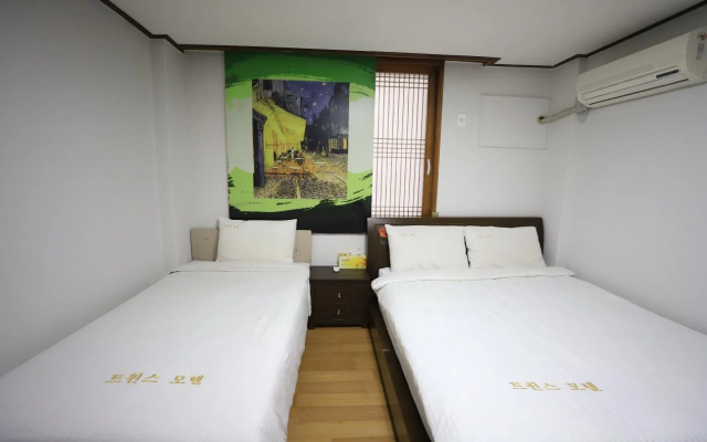 Twins Hotel