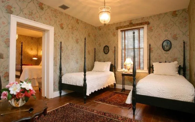 The Elms Bed and Breakfast