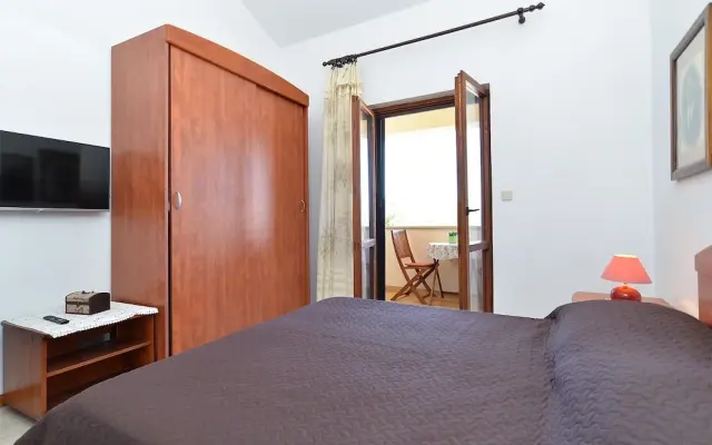 Apartment 1174