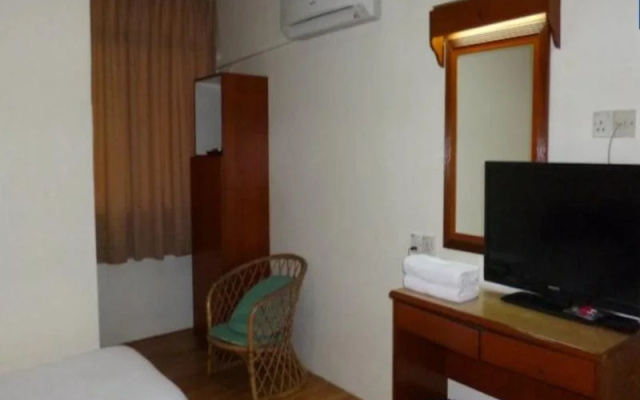 Hotel Merry