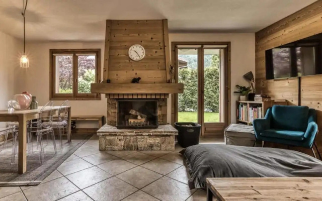 Apartment in Les Houches Near Ski Slopes