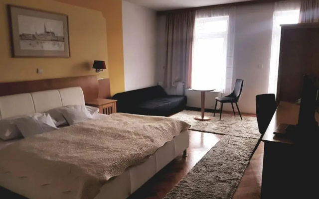 Hotel Millennium