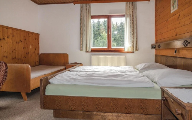 Stunning Home in Hüttschlag With 4 Bedrooms, Sauna and Wifi
