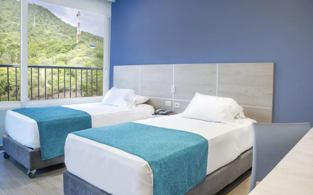 Hotel Santorini Kima Beach Resort