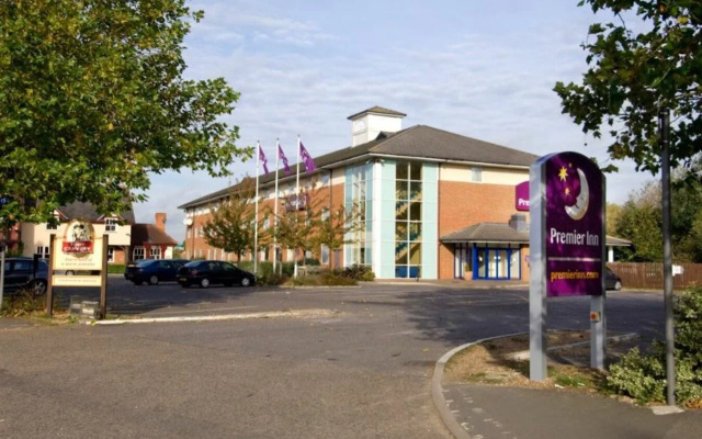 premier inn reading