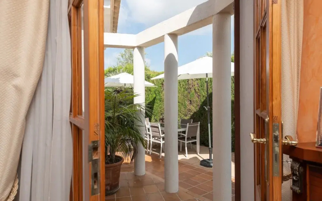 Villa Teulera - Villa With Private Pool. Free Wifi