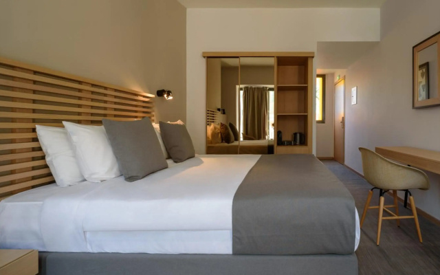 Fos DownTown Suites