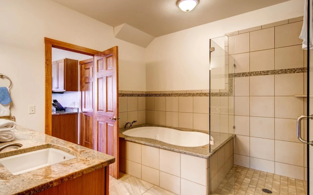 Black Canyon Inn Unit H4 Deluxe