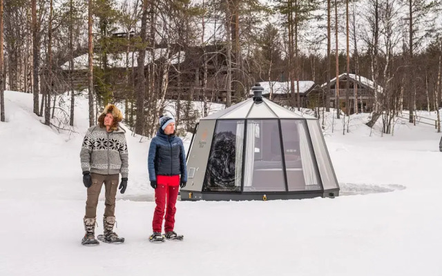 Overwater Hut Kuusamo