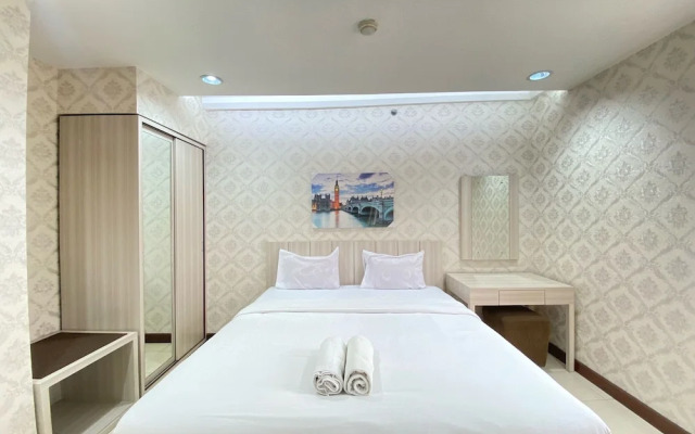 Private Spacious Executive Studio Room At Majesty Apartment Bandung