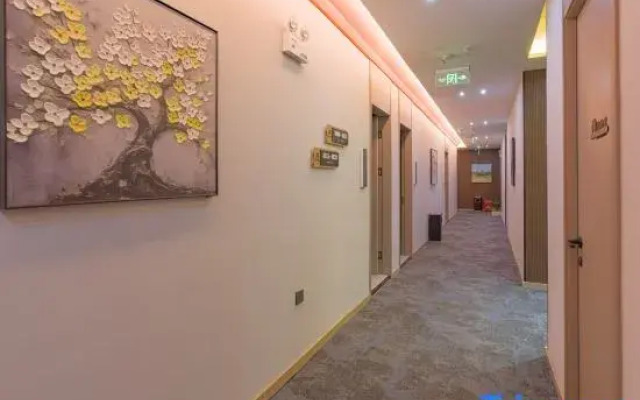 Qianxi Hotel (Xinzheng Airport Yukang New City)