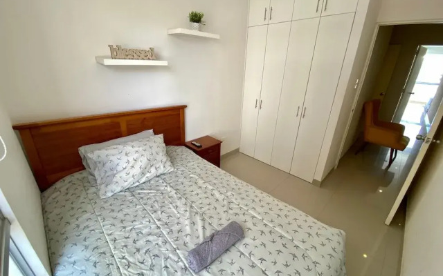 Apartment with Pool, Gym & A/C (507)