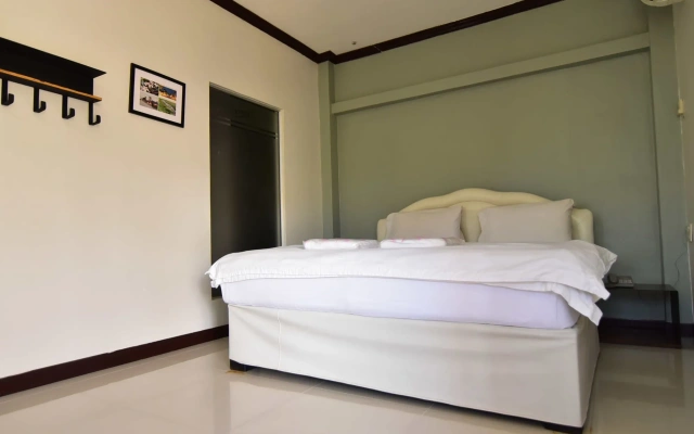 Bangrak Resort