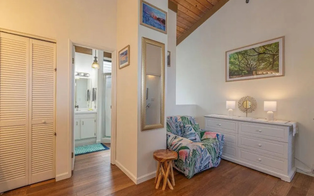 Kailua Bay Resort 4-303