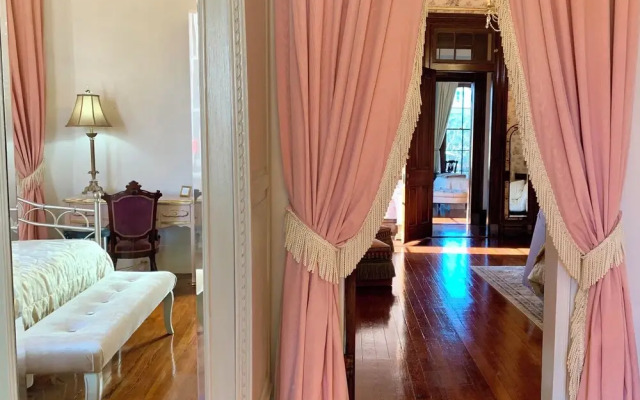 The Lanaux Mansion