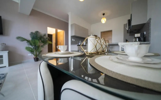 Sdq, Gym, Pool, 1br 2B, Downtown F7