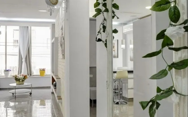 3 Bedrooms - Ben Yehuda