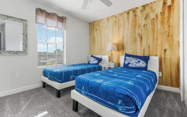 Kissimmee Retreat  6BR House Sleeps 14