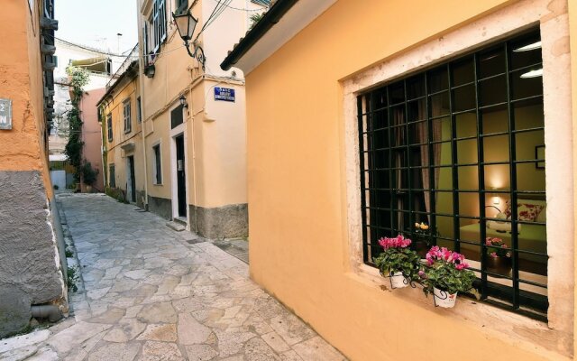 Charming Venetian Town House in the Old Town of Corfu 0