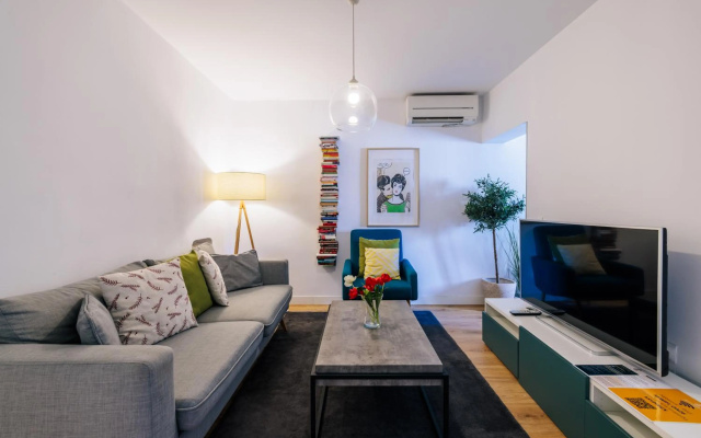 mi casa en Madrid- spacious apartments Callao Gran Via