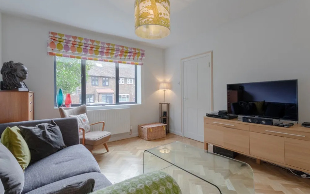 Homely 2 Bedroom House in South East London