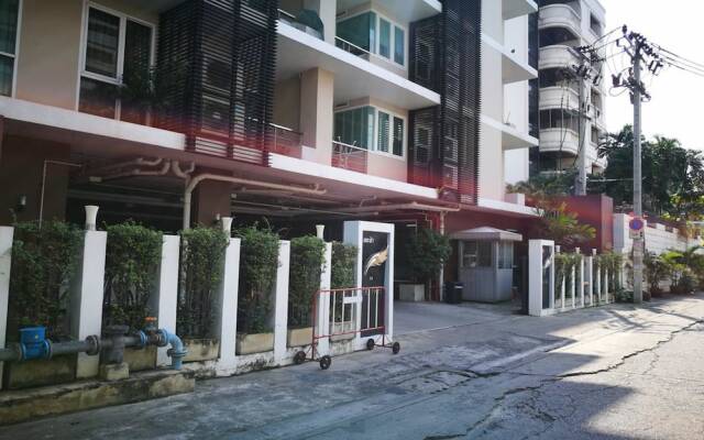 Отель The Fah Condominium вид на фасад